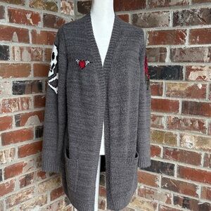 Torrid Gray Women's Sweater with Heart and Skull Design size 0 RN148862